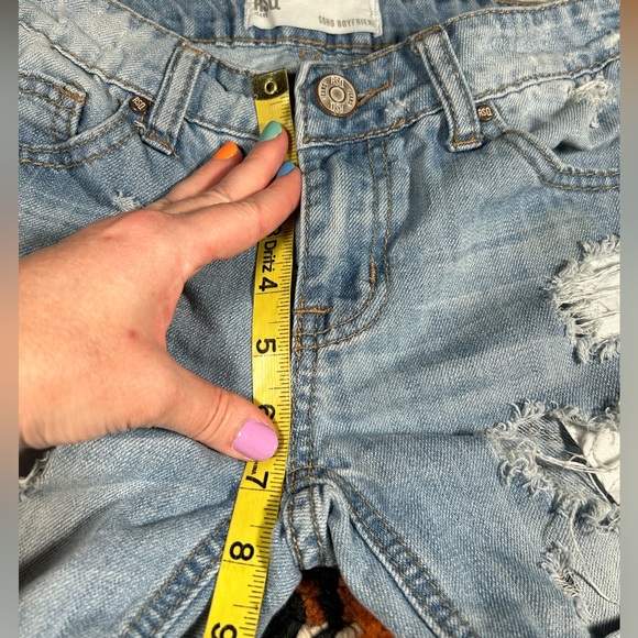 RSQ JEANS, SoHo Boyfriend, distressed Jean shorts!! - Picture 13 of 14